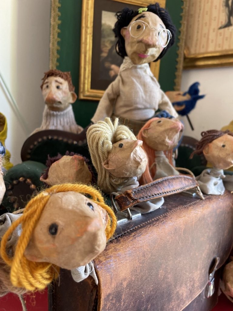 Le sourire de mona sortie scoalire 768x1025